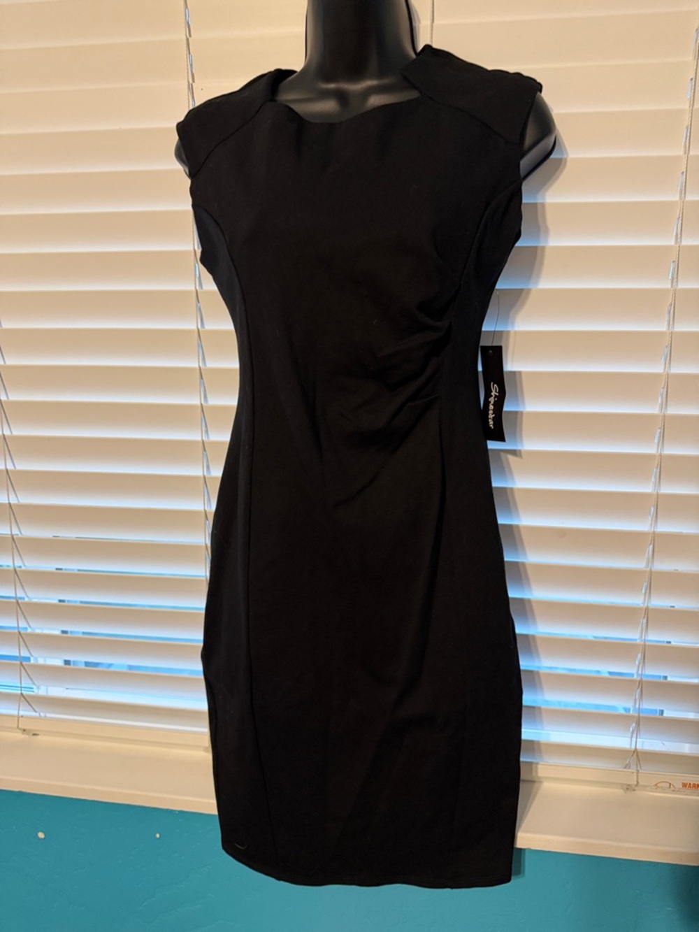 Shinestar Black Cap Sleeve Mini Sheath Dress